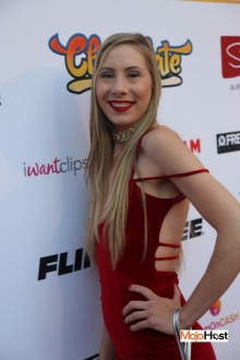 ynotcams2018_redcarpet052